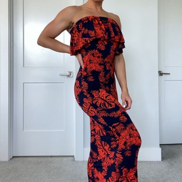 Boohoo Dresses & Skirts - Strapless Palm Leaf Dress